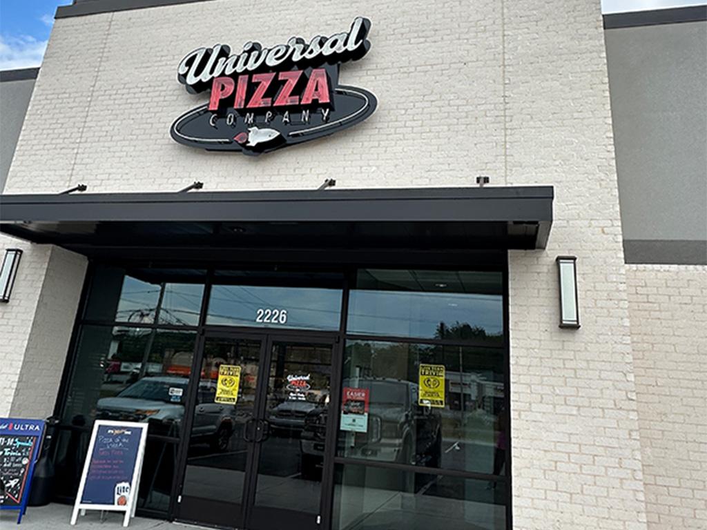 Universal Pizza